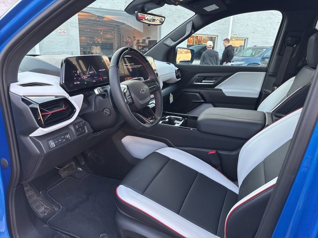 Used 2025 Chevrolet Silverado EV RST image 17