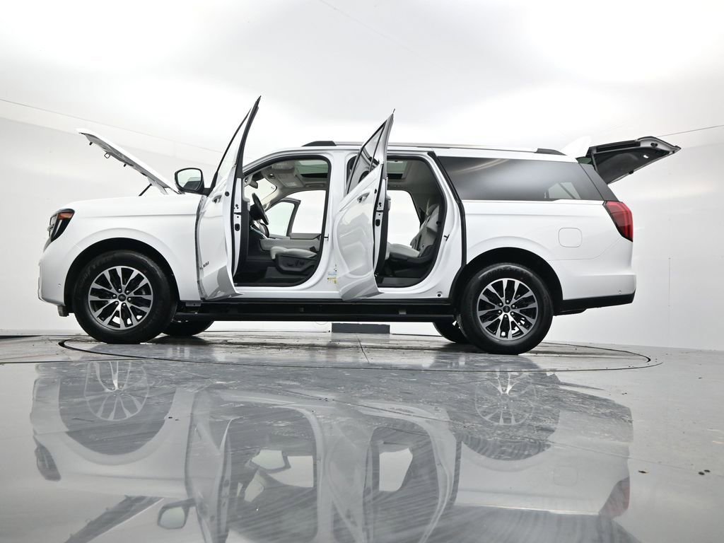 Certified 2025 Ford Expedition Max Platinum image 63