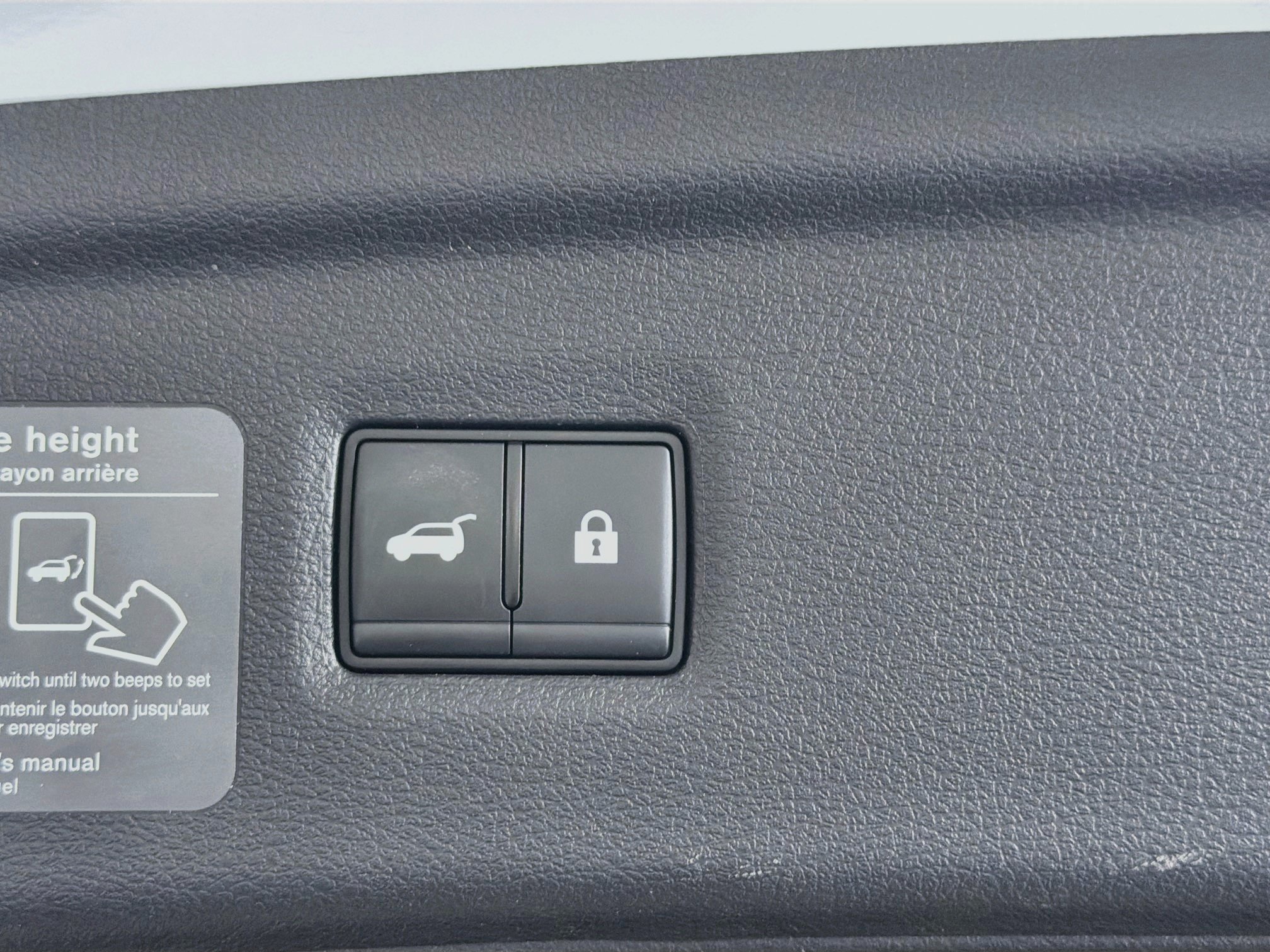 Used 2023 INFINITI QX50 Luxe FWD image 32