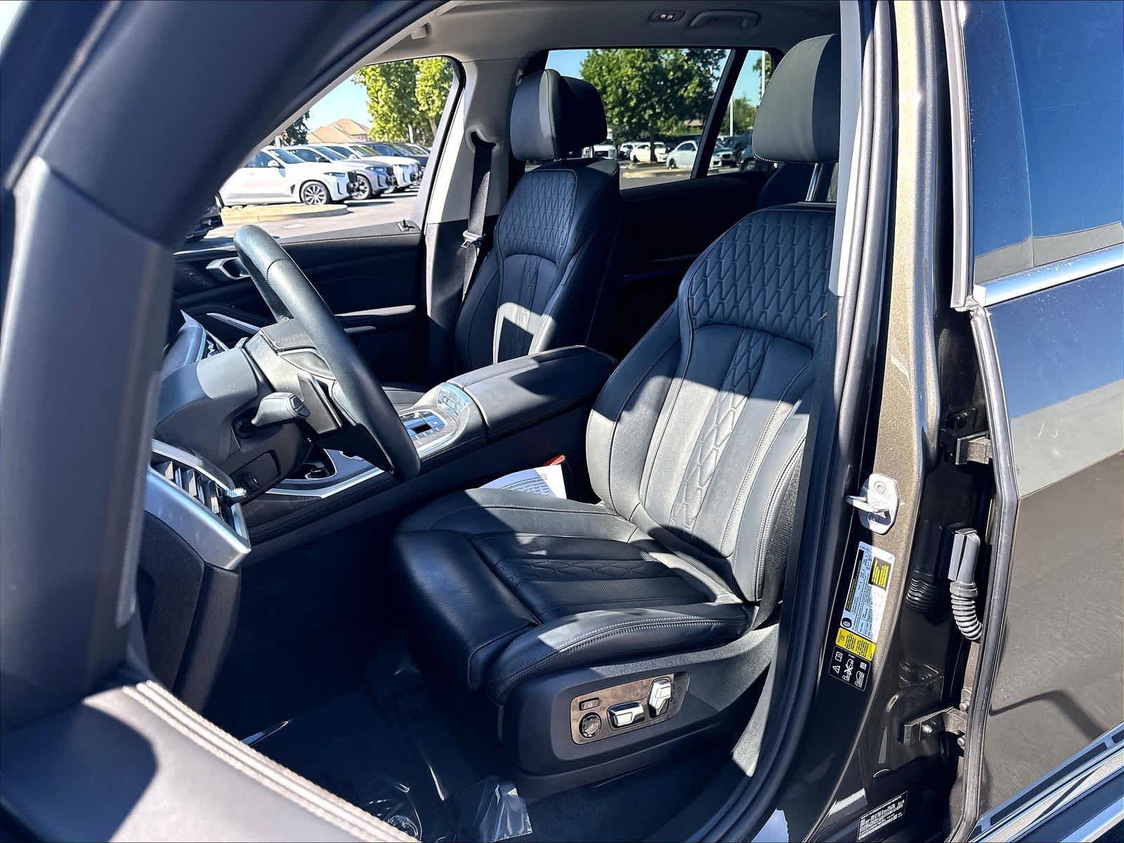 Certified 2024 BMW X7 xDrive40i AWD/4WD image 24