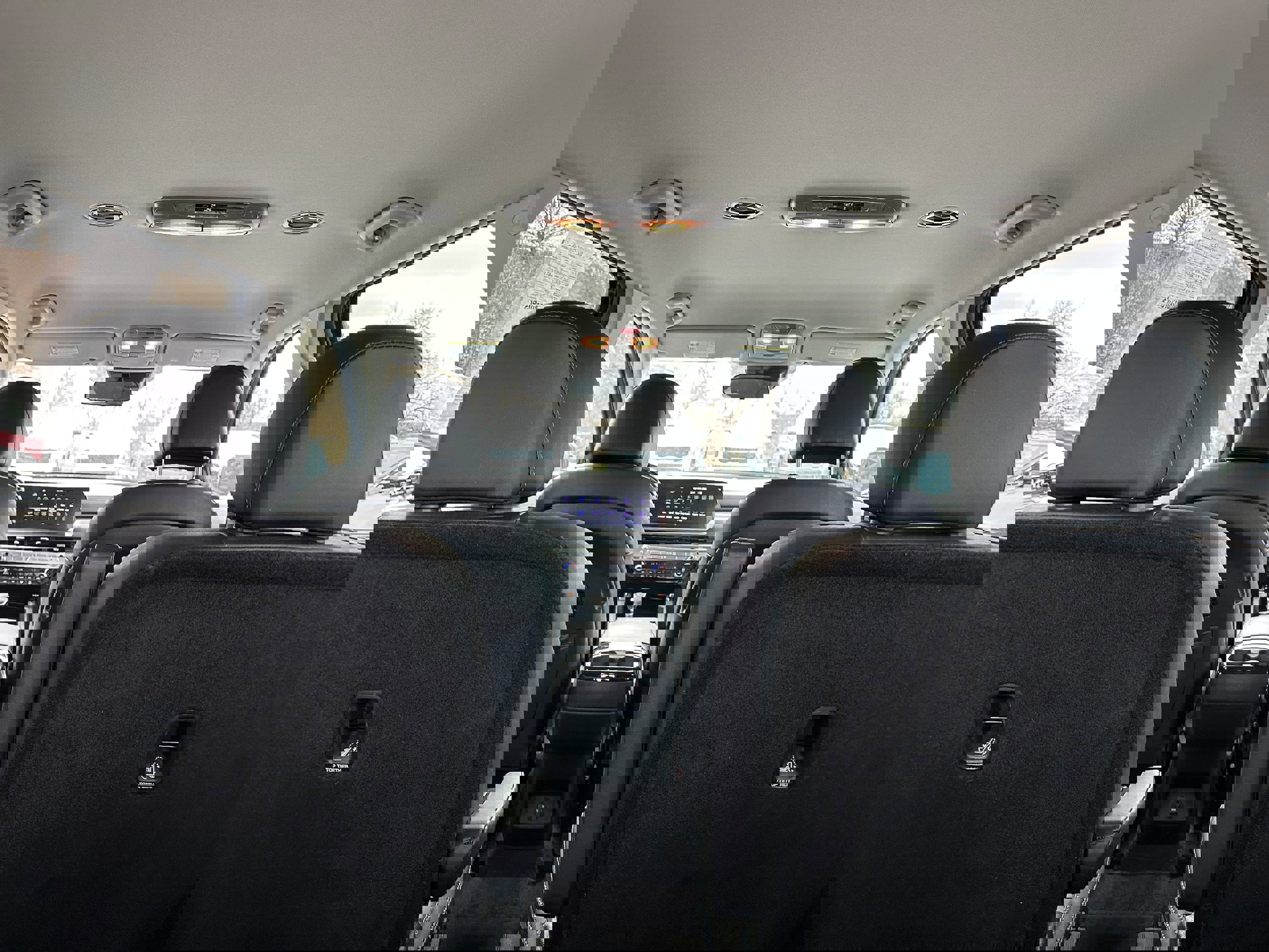 Used 2023 Kia Telluride S image 11