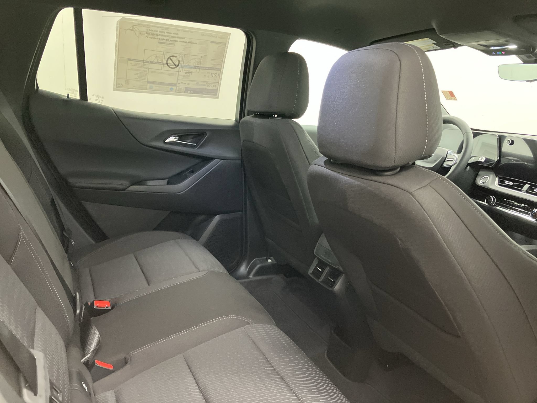 New 2027 Chevrolet Equinox LT w/ Safety and Technology Package FWD image 15