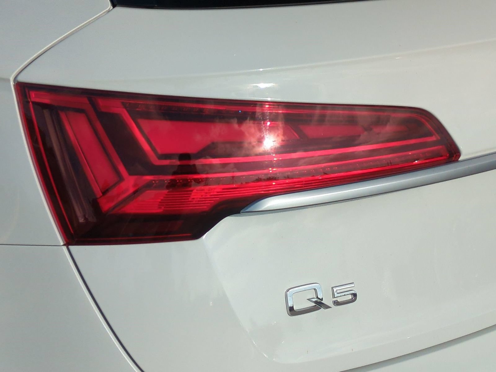 Used 2023 Audi Q5 Premium w/ Convenience Package AWD/4WD image 18