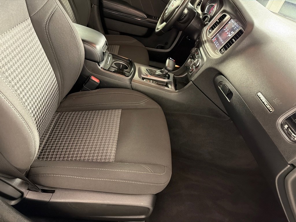 Used 2023 Dodge Charger SXT w/ Blacktop Package image 23