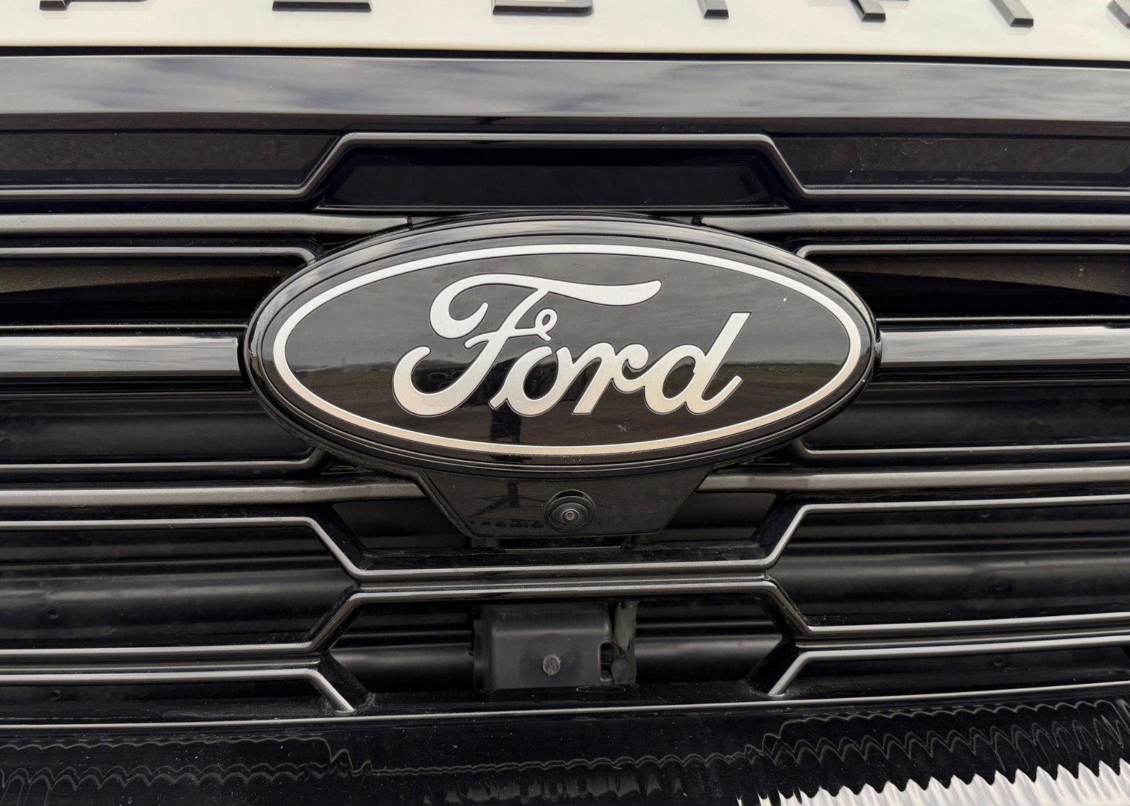 Certified 2025 Ford Expedition Max Platinum w/ Stealth Appearance Package image 18