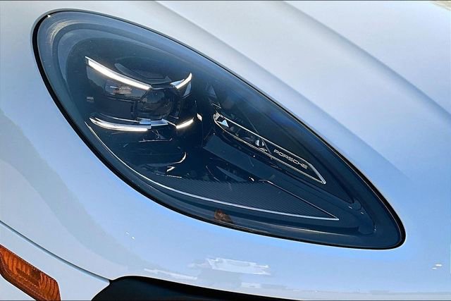Used 2025 Porsche Macan image 28