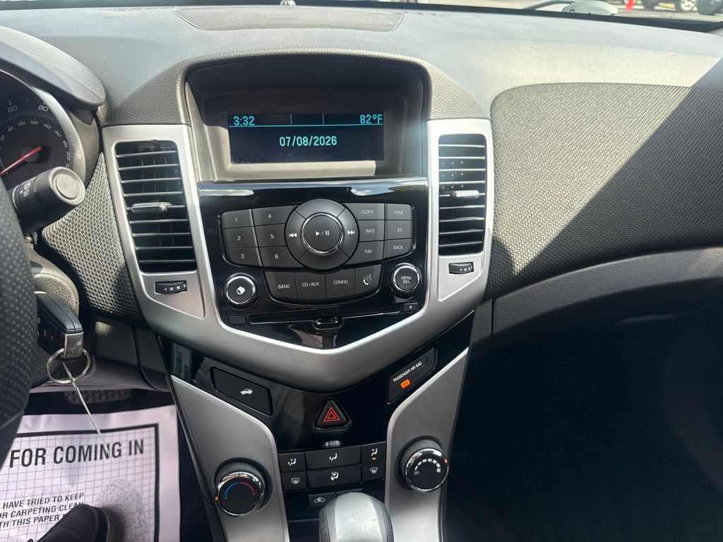 Used 2015 Chevrolet Cruze LT FWD image 9