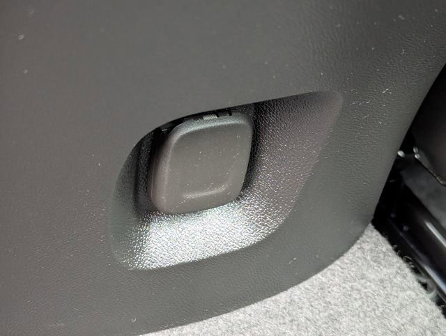 Used 2025 Chevrolet Malibu LS image 23