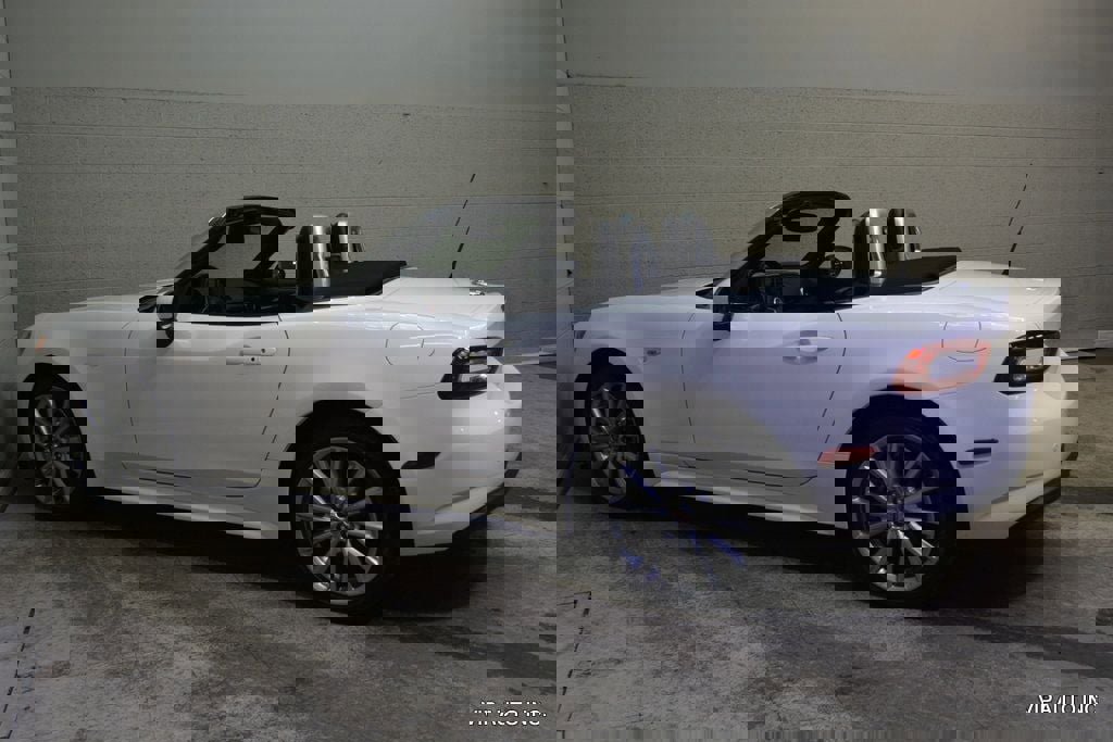 Used 2017 FIAT 124 Spider Lusso image 29