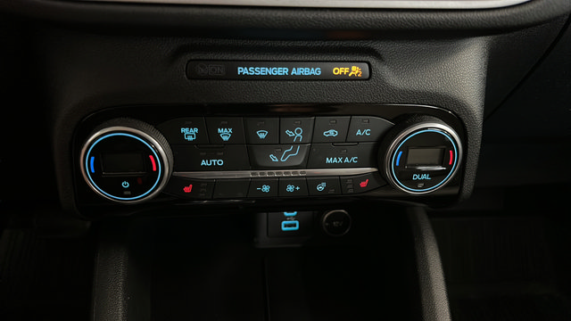 Used 2021 Ford Escape SE w/ Convenience Package AWD/4WD image 17