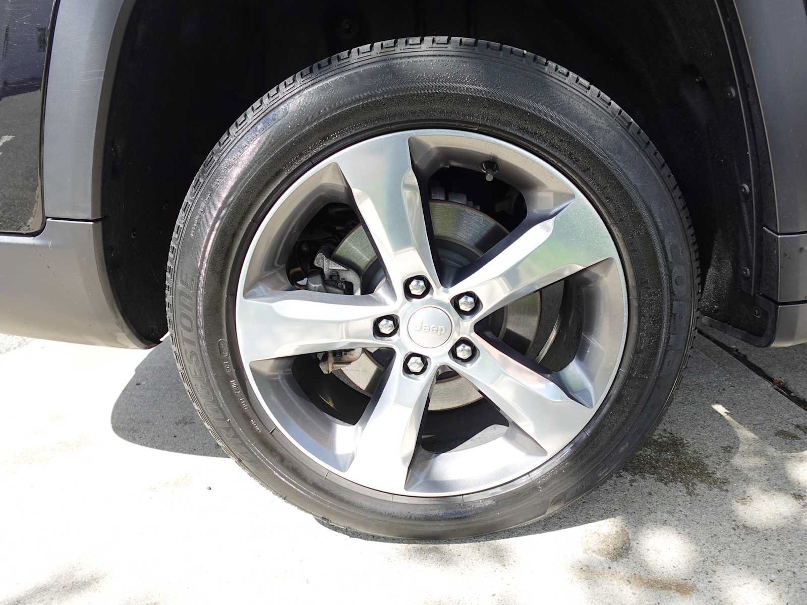 Used 2022 Jeep Grand Cherokee L Limited AWD/4WD image 9