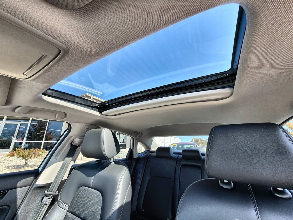 Used 2024 Honda Civic Touring image 16