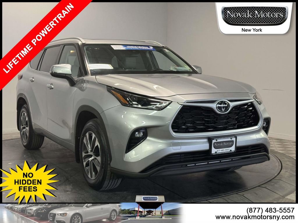Used 2022 Toyota Highlander XLE