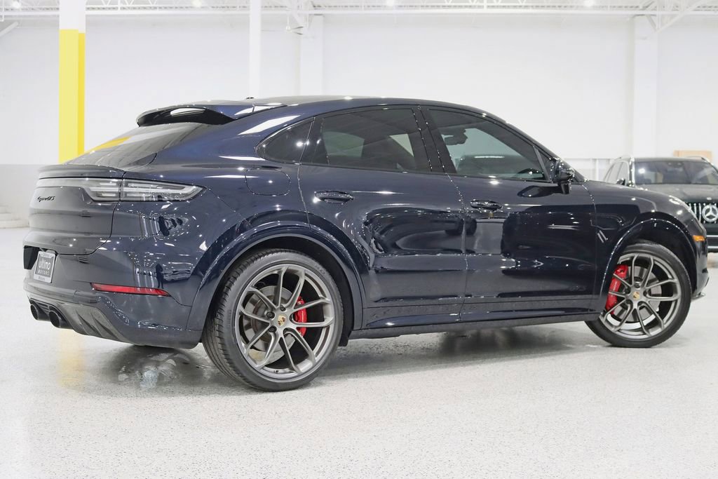 Used 2023 Porsche Cayenne GTS image 10