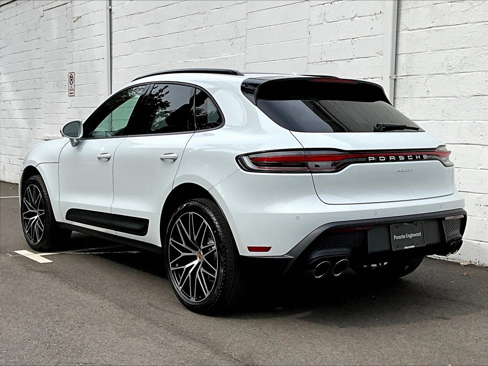 New 2026 Porsche Macan image 3