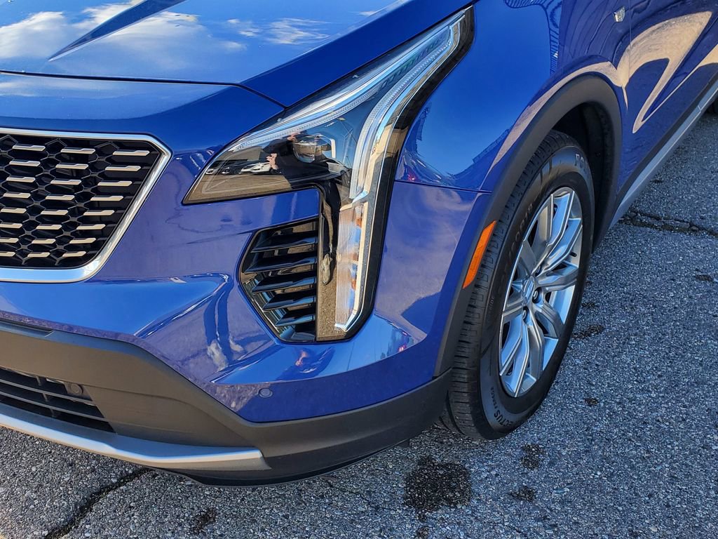Used 2023 Cadillac XT4 Premium Luxury w/ Cold Weather Package AWD/4WD image 10