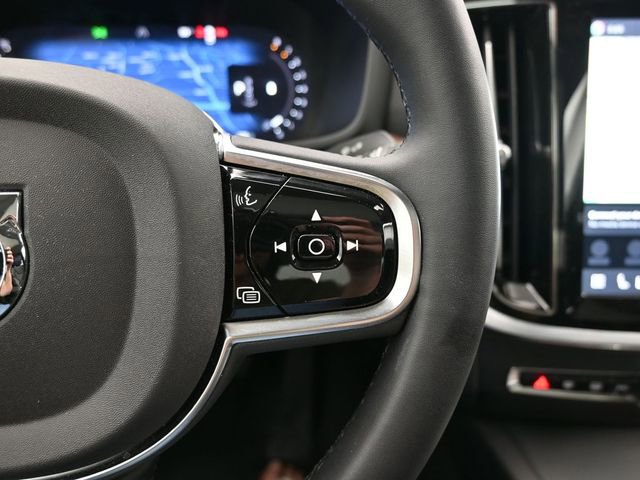 Used 2025 Volvo S60 B5 Plus AWD/4WD image 25