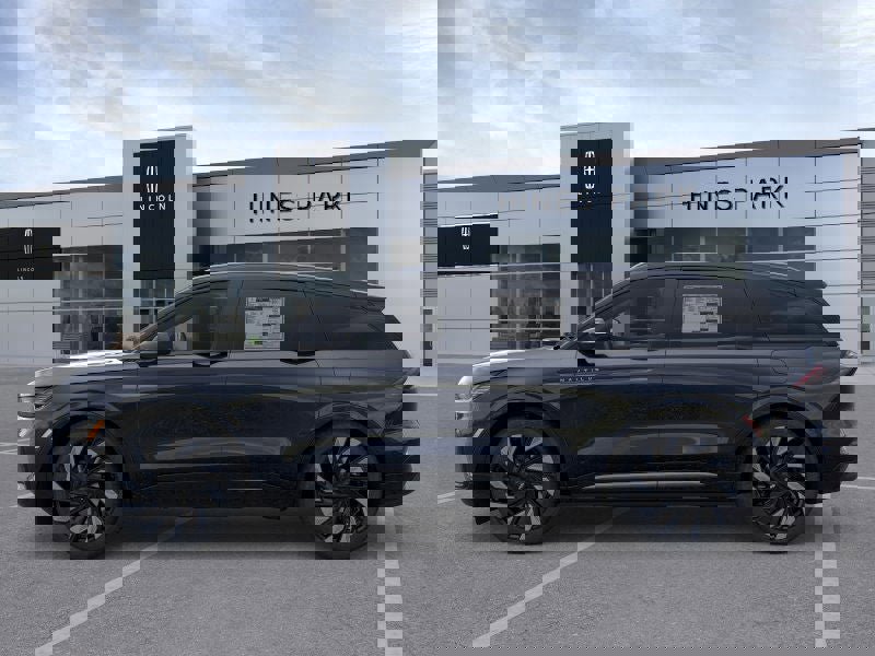 New 2026 Lincoln Nautilus Reserve w/ Jet Appearance Package image 3