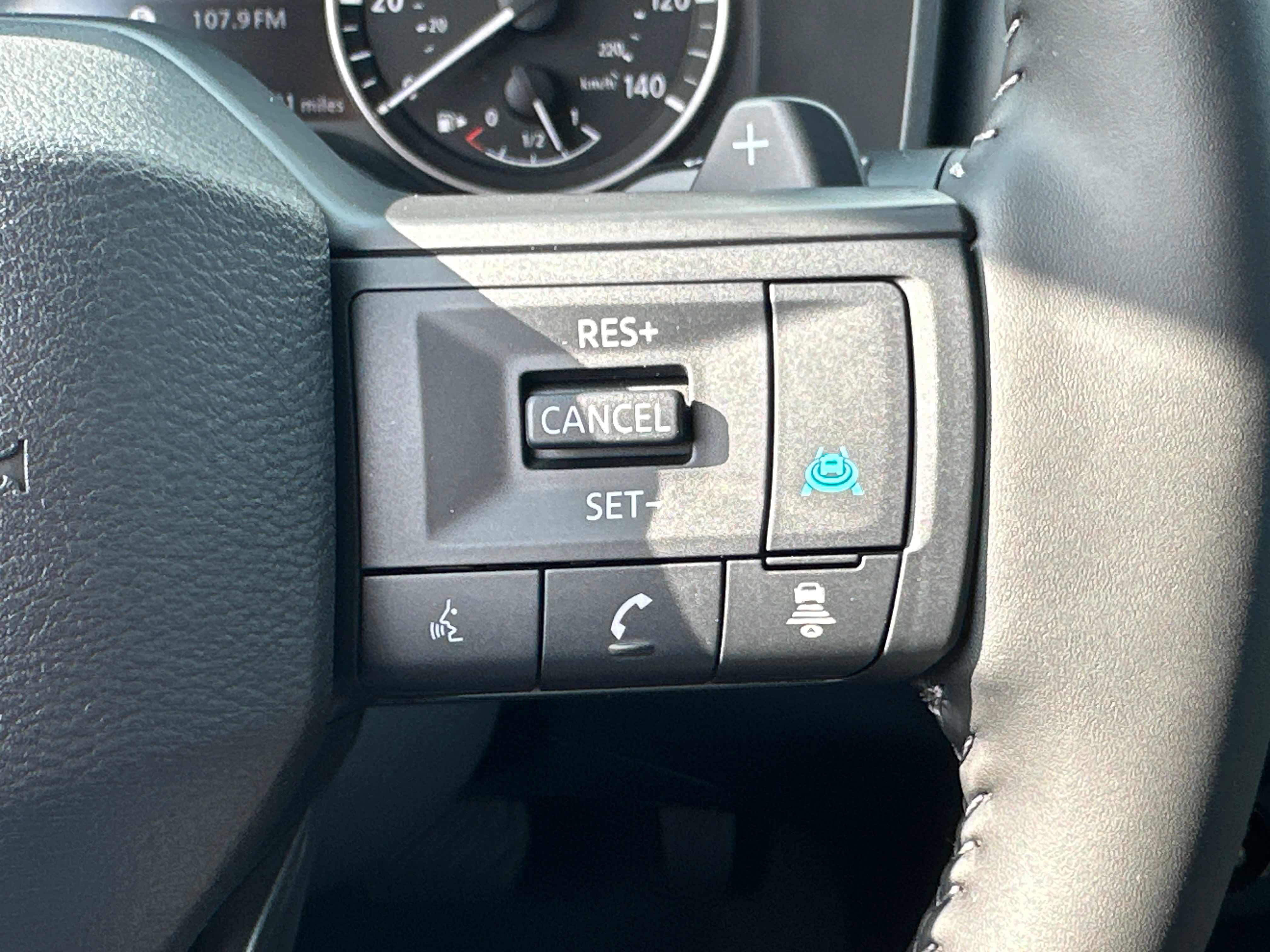 New 2026 Nissan Rogue SV w/ Cold Weather Package AWD/4WD image 38