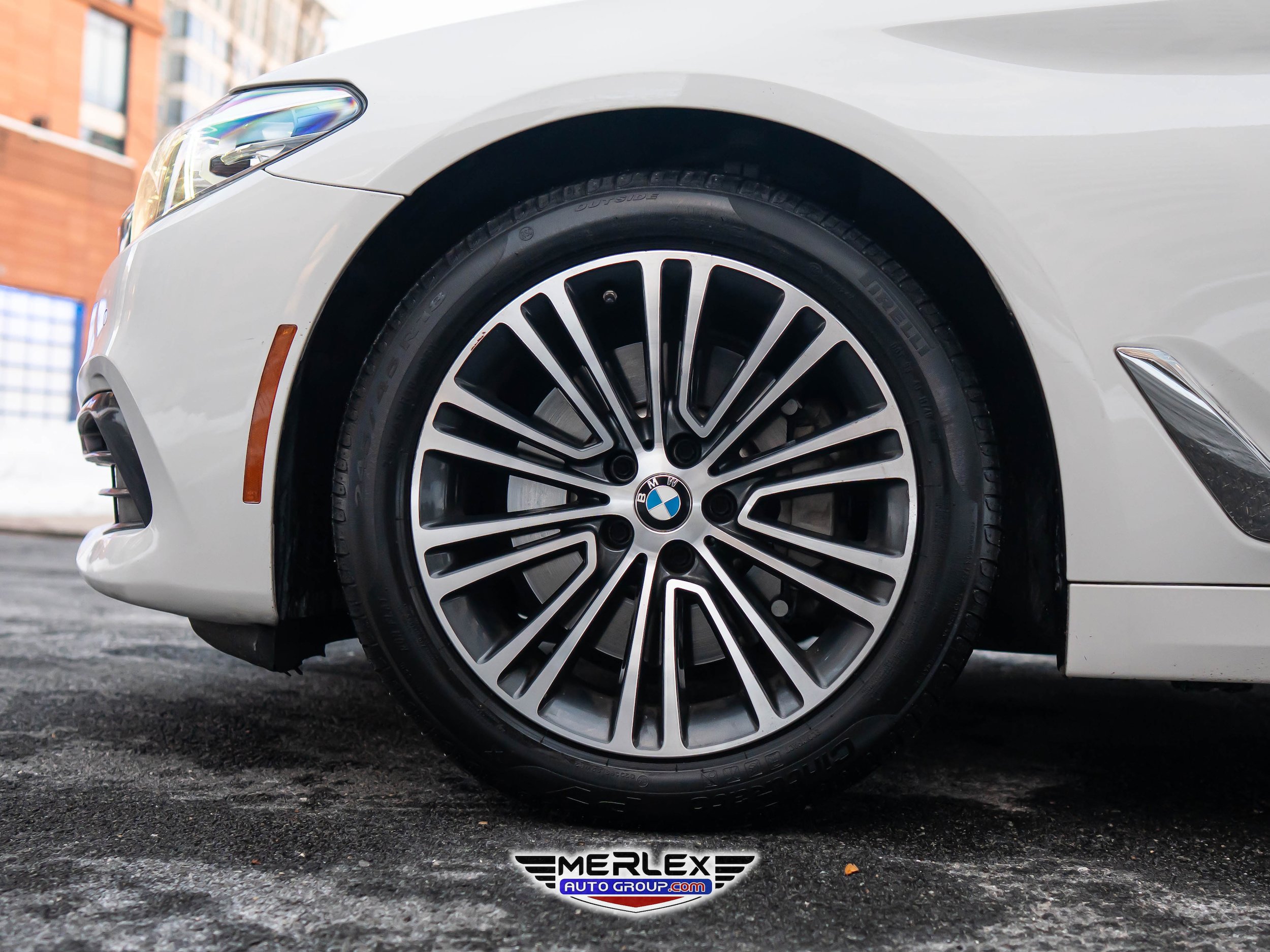 Used 2019 BMW 530i w/ Convenience Package RWD image 9