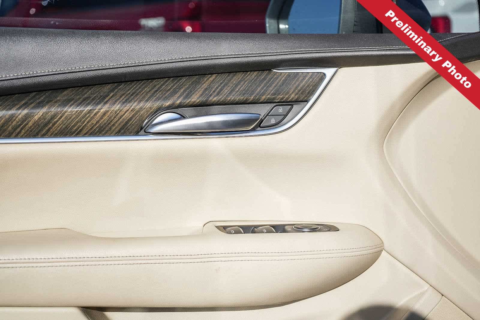 Used 2019 Cadillac XT5 FWD image 15