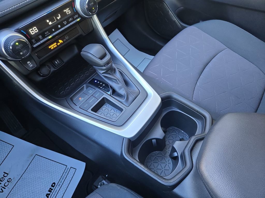 Used 2019 Toyota RAV4 XLE FWD image 25