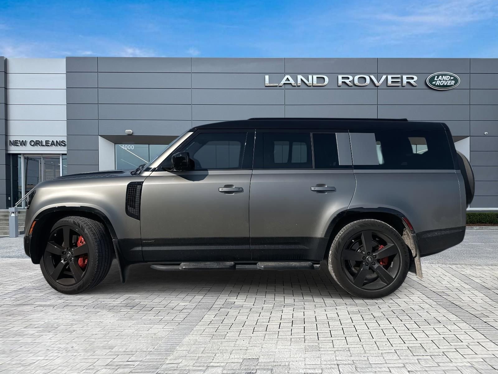 Used 2025 Land Rover Defender 130 X AWD/4WD image 2