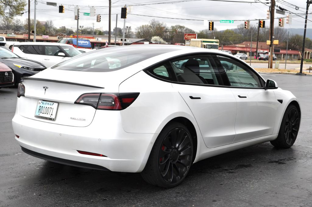 Used 2022 Tesla Model 3 Performance image 5