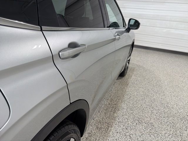 Used 2025 Mitsubishi Outlander SEL image 34