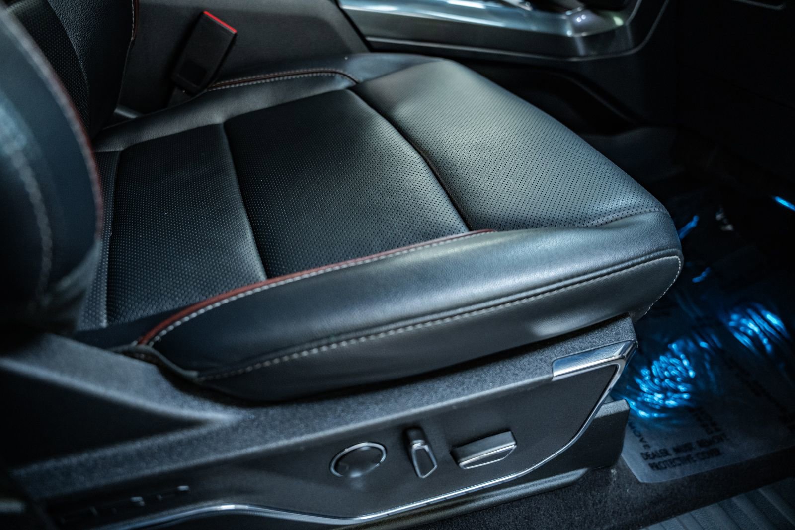 Used 2023 Ford F150 Lariat w/ Equipment Group 502A High image 43