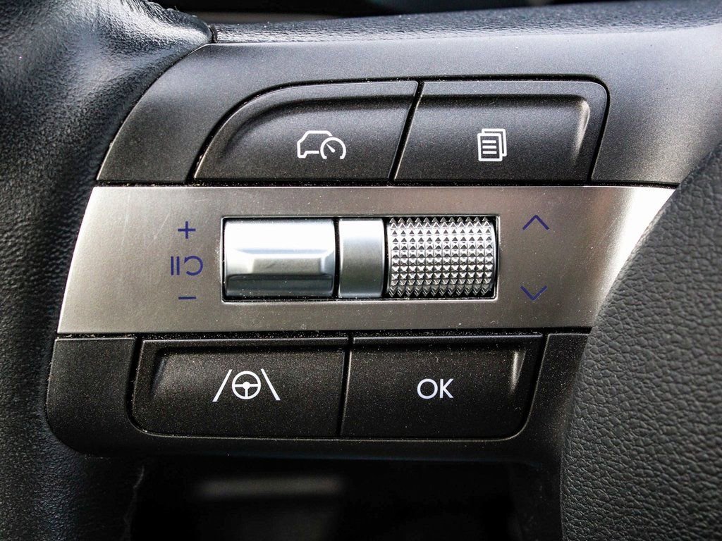 Used 2025 Hyundai Kona SEL image 26