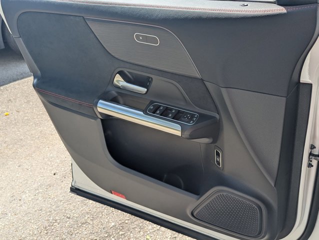 Used 2022 Mercedes-Benz GLA 250 4MATIC image 9