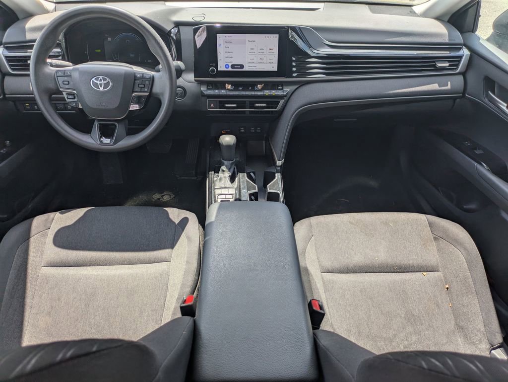 Used 2025 Toyota Camry LE FWD image 15