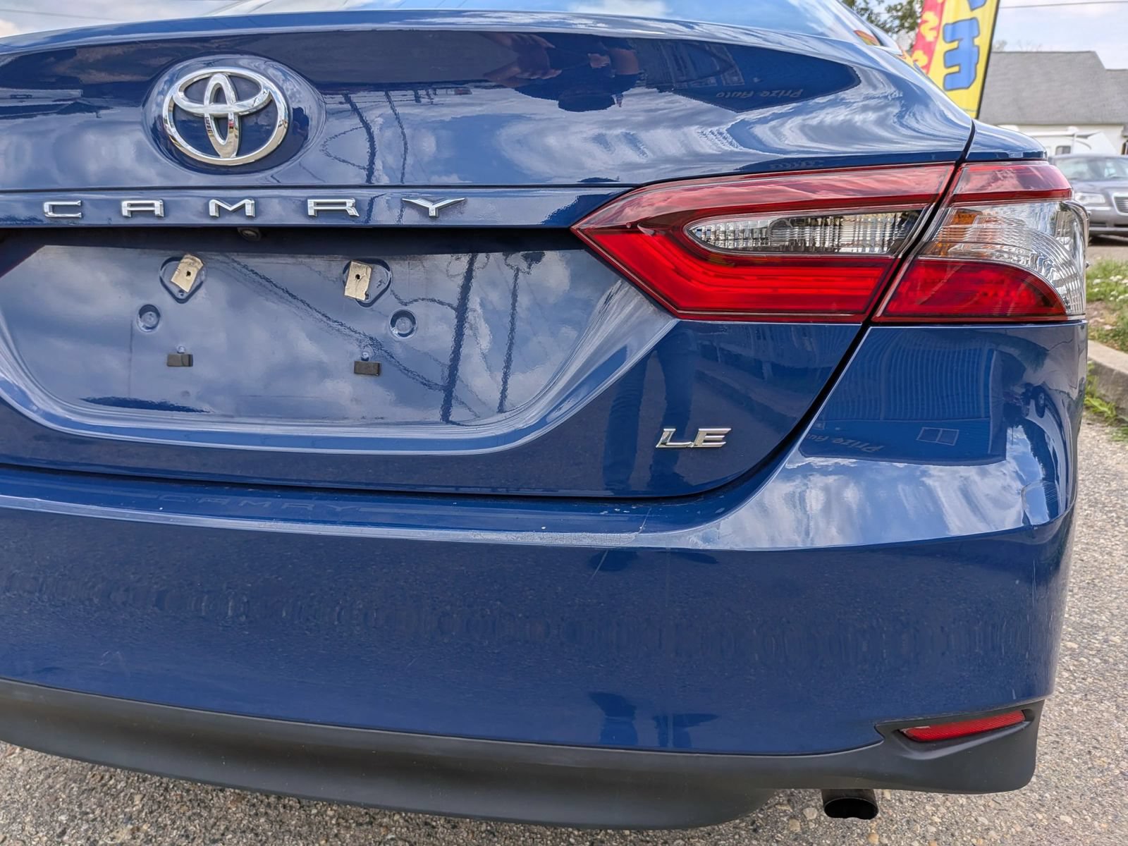 Used 2023 Toyota Camry LE FWD image 12