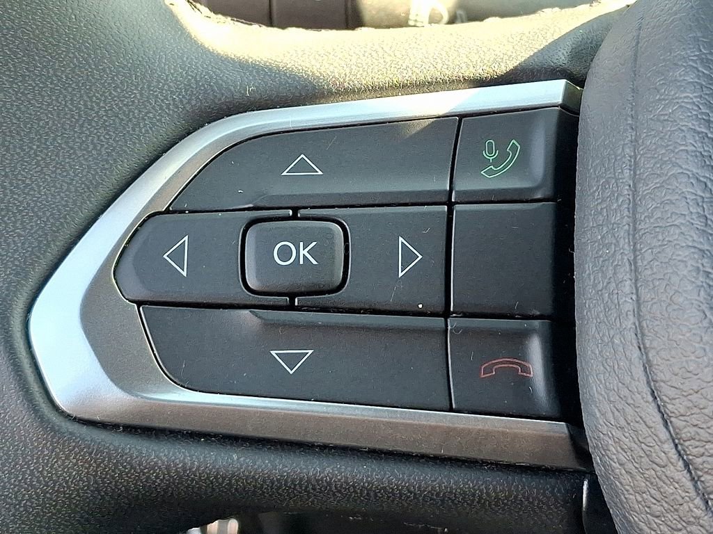 Used 2024 Jeep Compass Latitude image 20