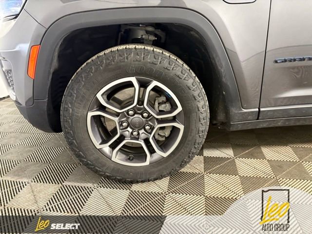 Used 2022 Jeep Grand Cherokee Trailhawk w/ Luxury Tech Group III AWD/4WD image 26