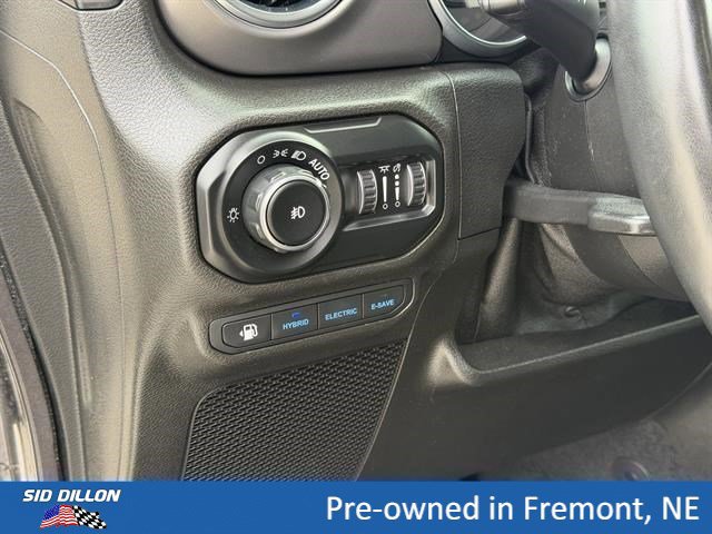 Used 2021 Jeep Wrangler Unlimited Rubicon 4xe w/ Cold Weather Group AWD/4WD image 15