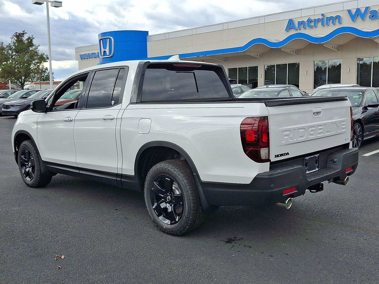 New 2026 Honda Ridgeline Black Edition image 4