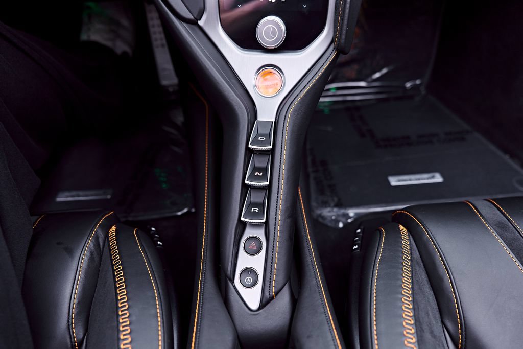 Used 2025 McLaren 750S Spider RWD image 87