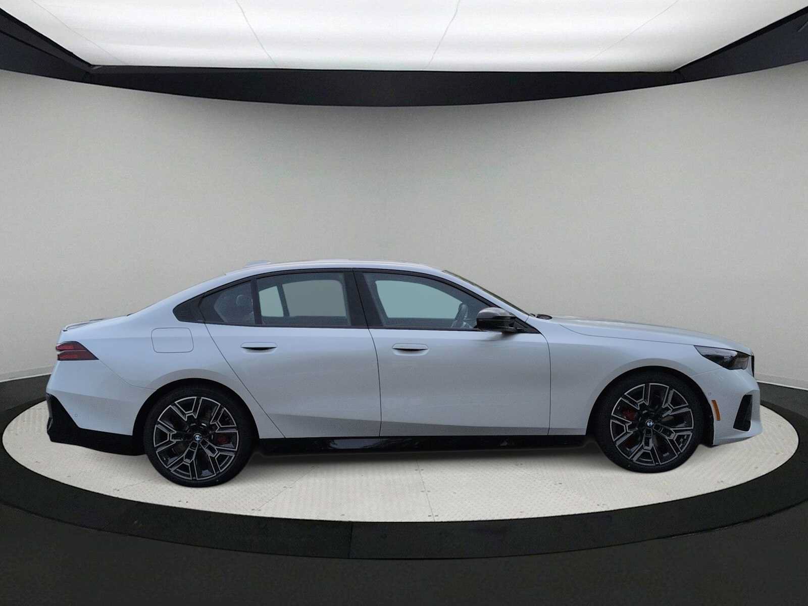 New 2026 BMW i5 AWD/4WD image 9