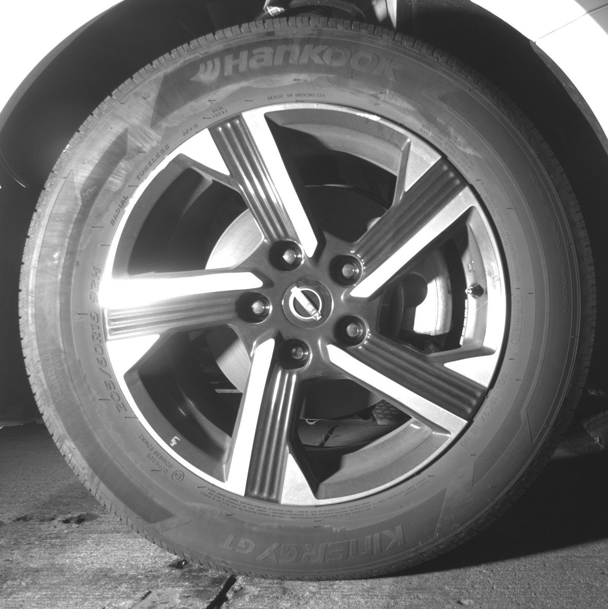 Used 2025 Nissan Sentra SV image 13