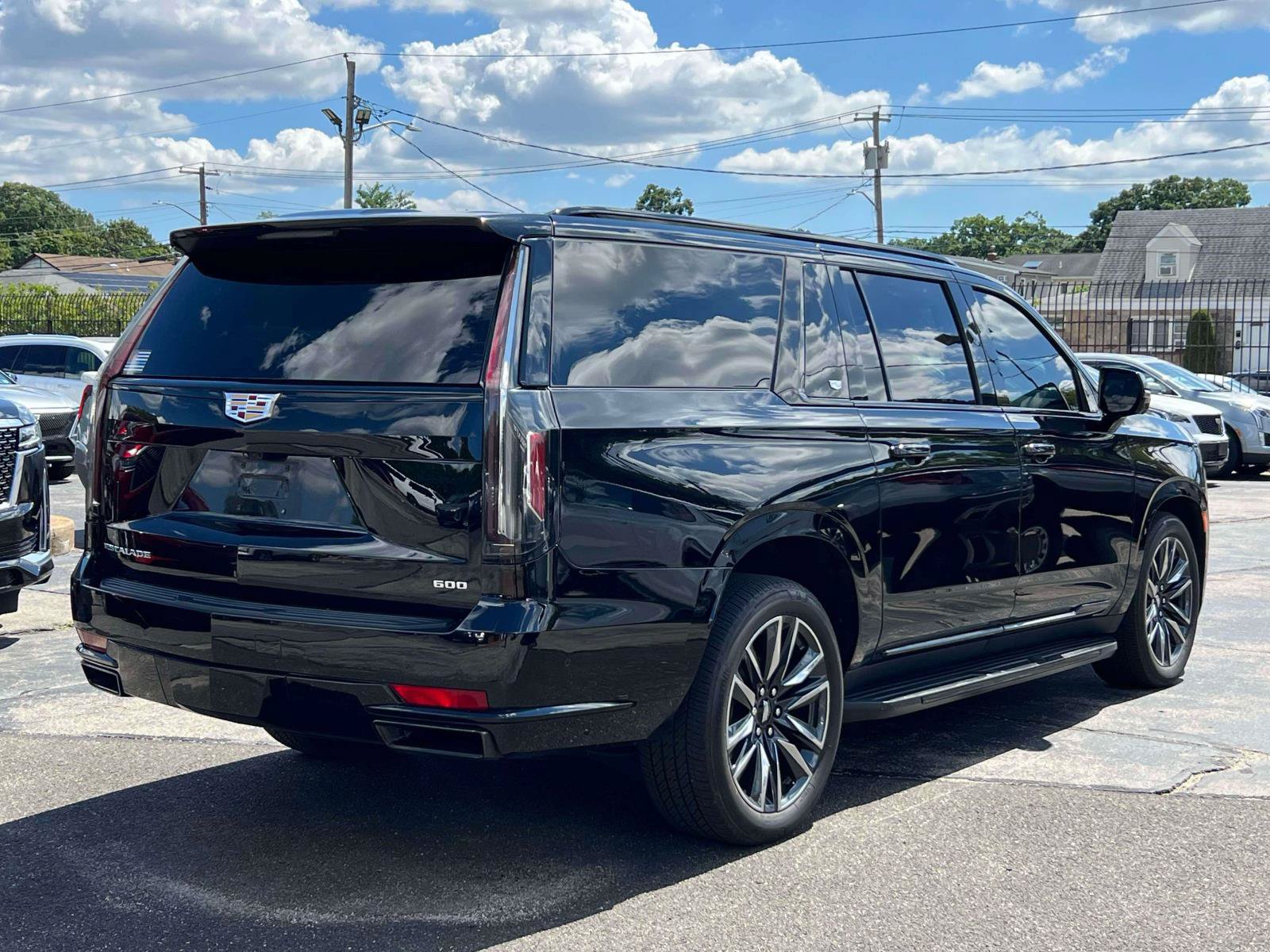 Certified 2023 Cadillac Escalade ESV Sport Platinum AWD/4WD image 5