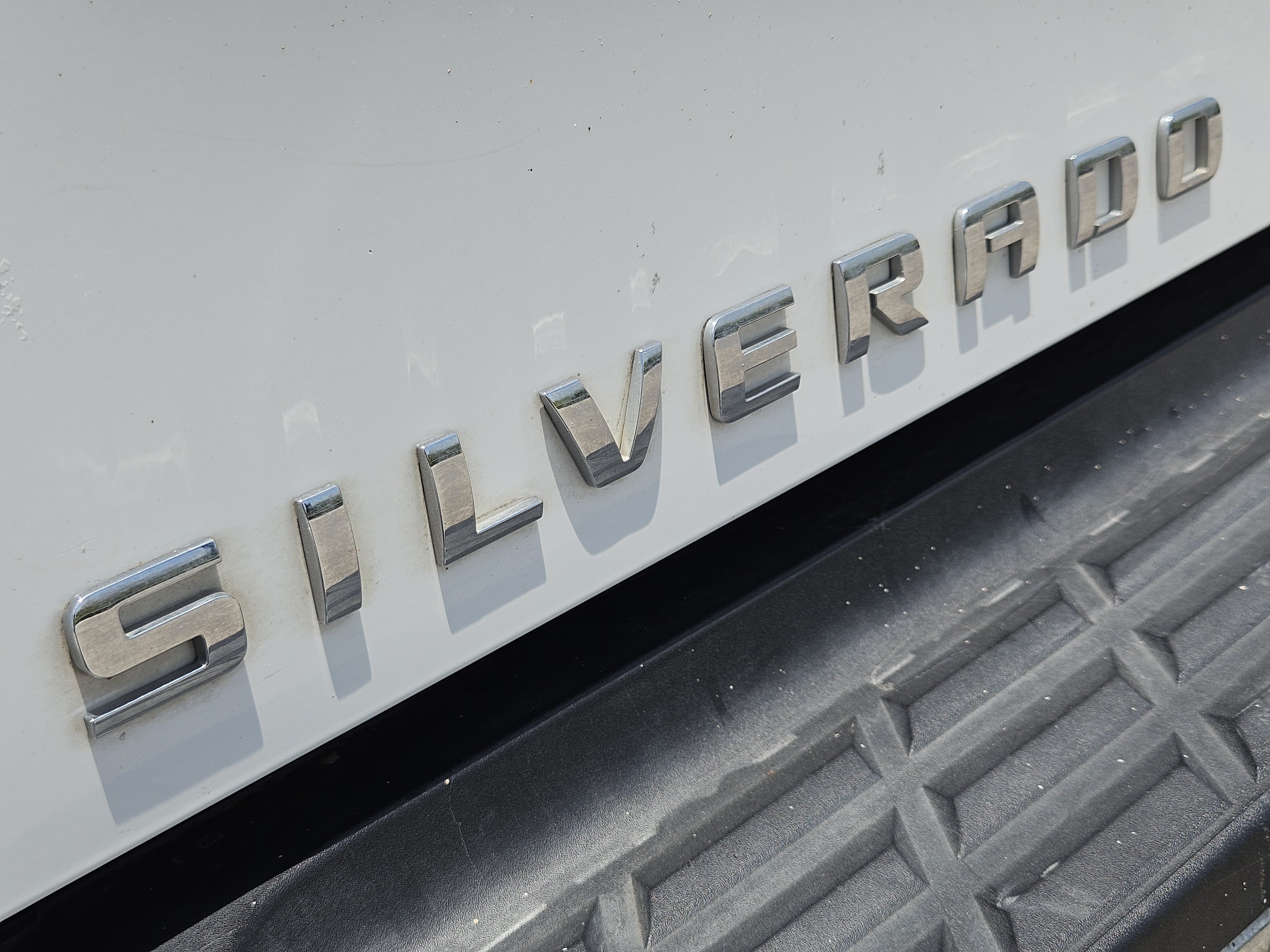 Used 2014 Chevrolet Silverado 2500 LTZ w/ LTZ Plus Package AWD/4WD image 12