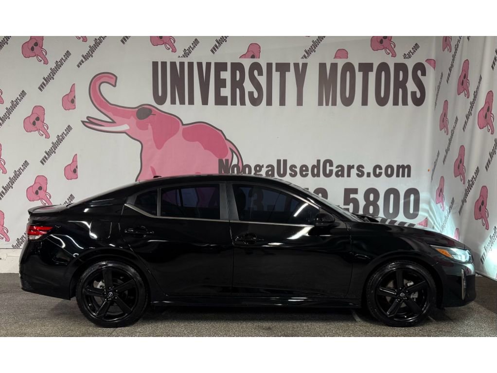 Used 2024 Nissan Sentra SR w/ SR Premium Package image 10
