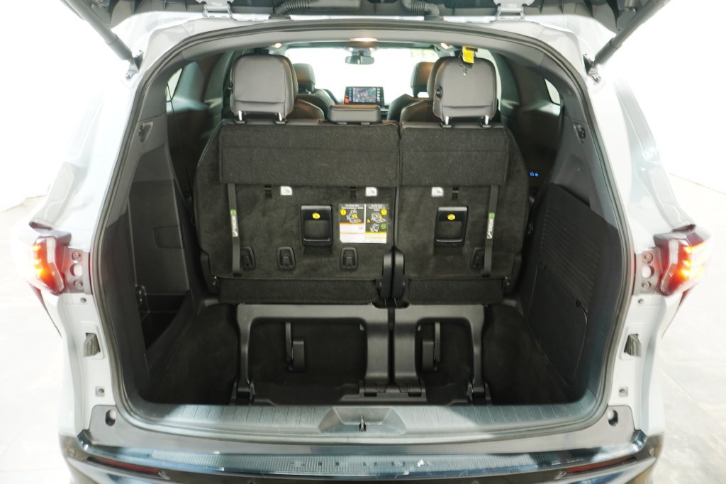 Certified 2023 Toyota Sienna XSE AWD/4WD image 7