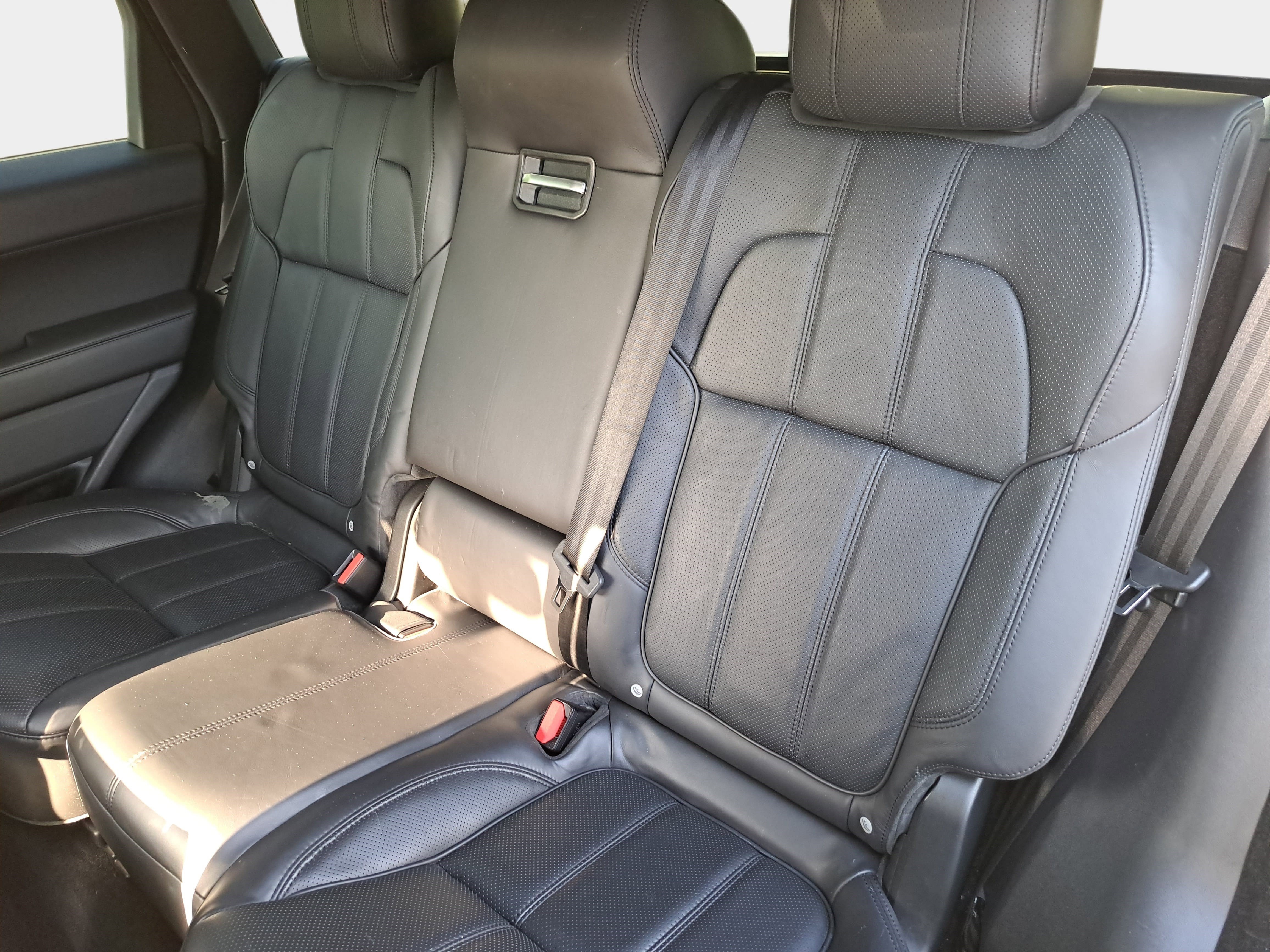 Used 2016 Land Rover Range Rover Sport HSE image 14