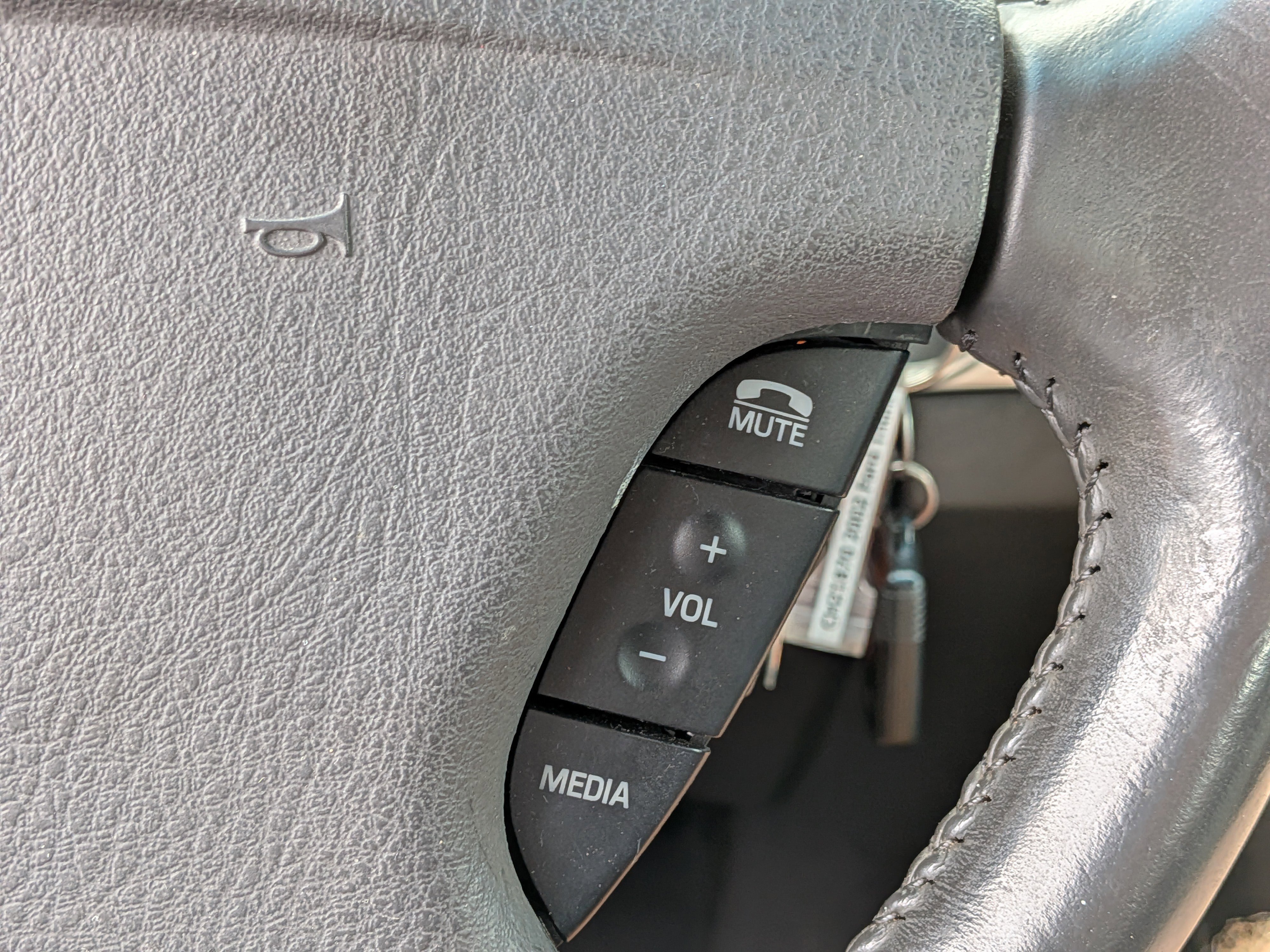 Used 2002 Ford Thunderbird image 23