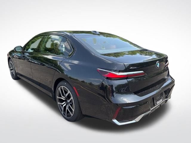 Used 2025 BMW 750e xDrive image 6