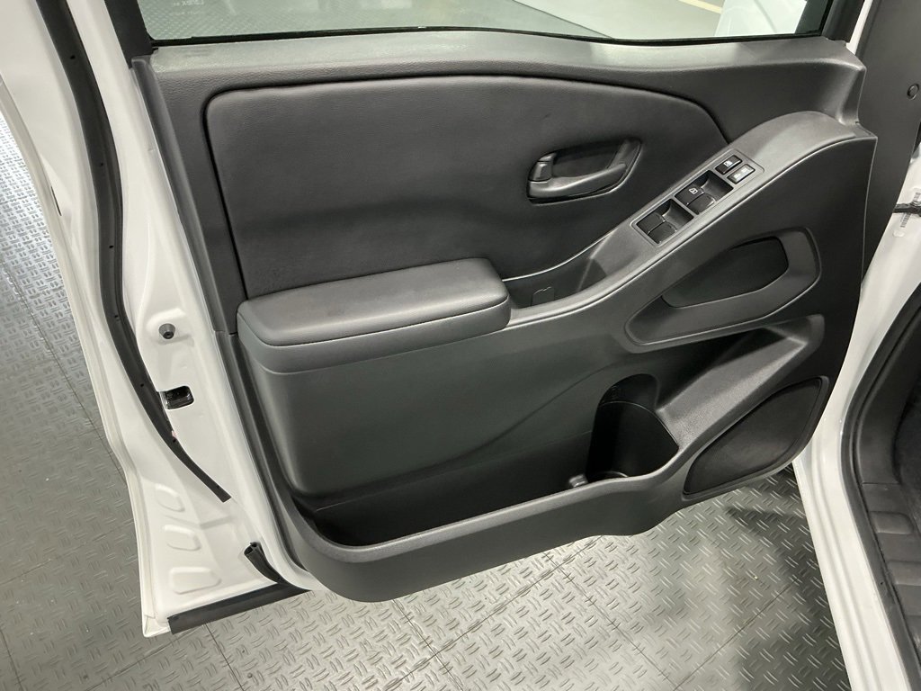 Used 2025 Nissan Frontier S w/ S Utility Package image 23
