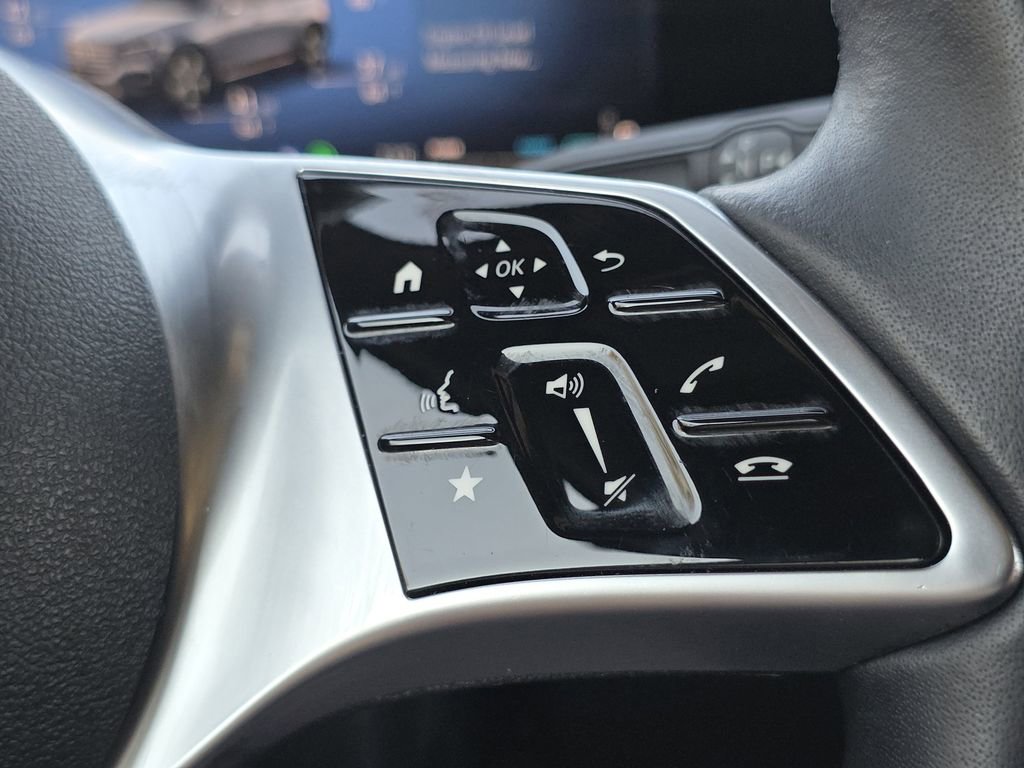 Used 2024 Mercedes-Benz GLB 250 4MATIC image 24